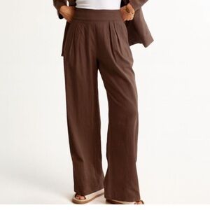 Abercrombie linen pleated pool on trouser 
pants